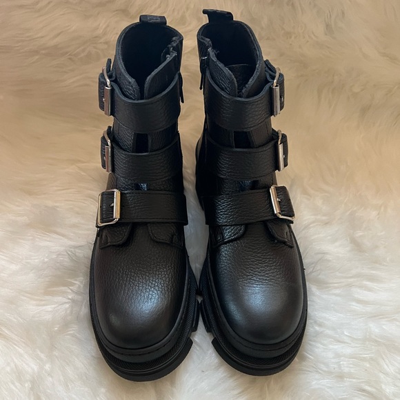 New! Rare! STEVE MADDEN Gladys Combat Moto Boots - Picture 3 of 8